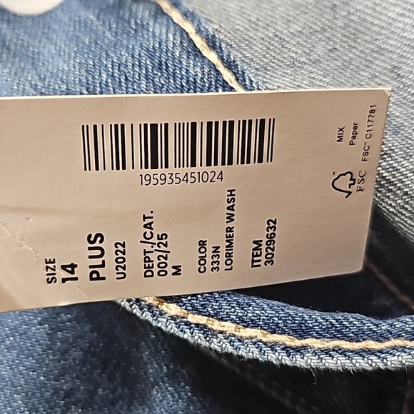 Sugar & Jade Girl Size 14 Plus Blue Denim Frayed Hem Distressed 5 Pockets Short - Picture 8 of 13